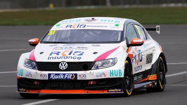 Team HARD with Autobrite Direct artwork 5