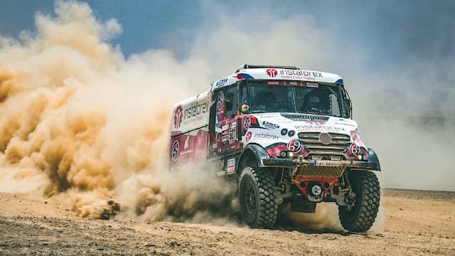 InstaForex Loprais Team artwork 3