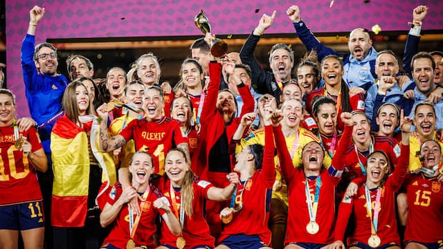 Spain Women artwork 8