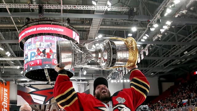 Avangard Omsk artwork 8